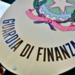 Badante si impossessa dell’eredità milionaria di un imprenditore: confiscati 2 milioni di euro