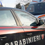 Firenze, lancio di sassi al centro di accoglienza, 18enne accoltellato dopo una lite: è gravissimo